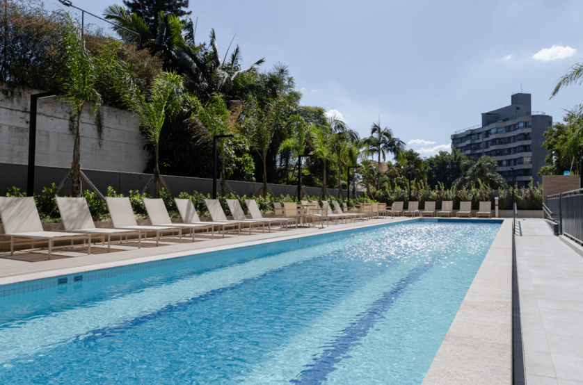 Piscina com raia de 25m (Foto do local)